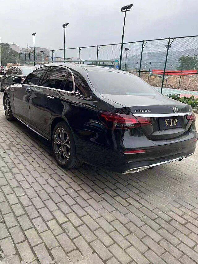 22年年底奔驰e300,时尚版,实表2万公里.售价39万.