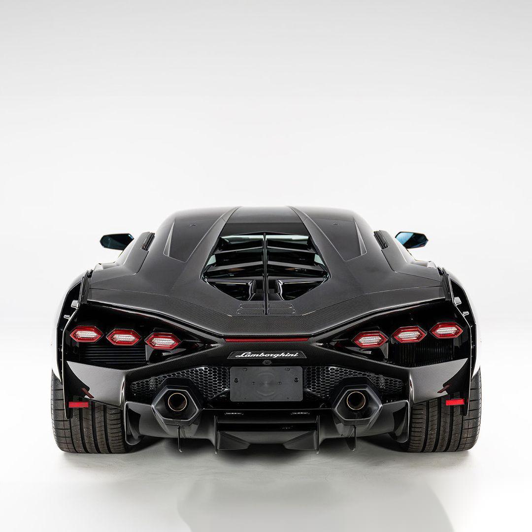 2021 年兰博基尼sián! 理想的外部碳纤维套件,外部采用rosso efe