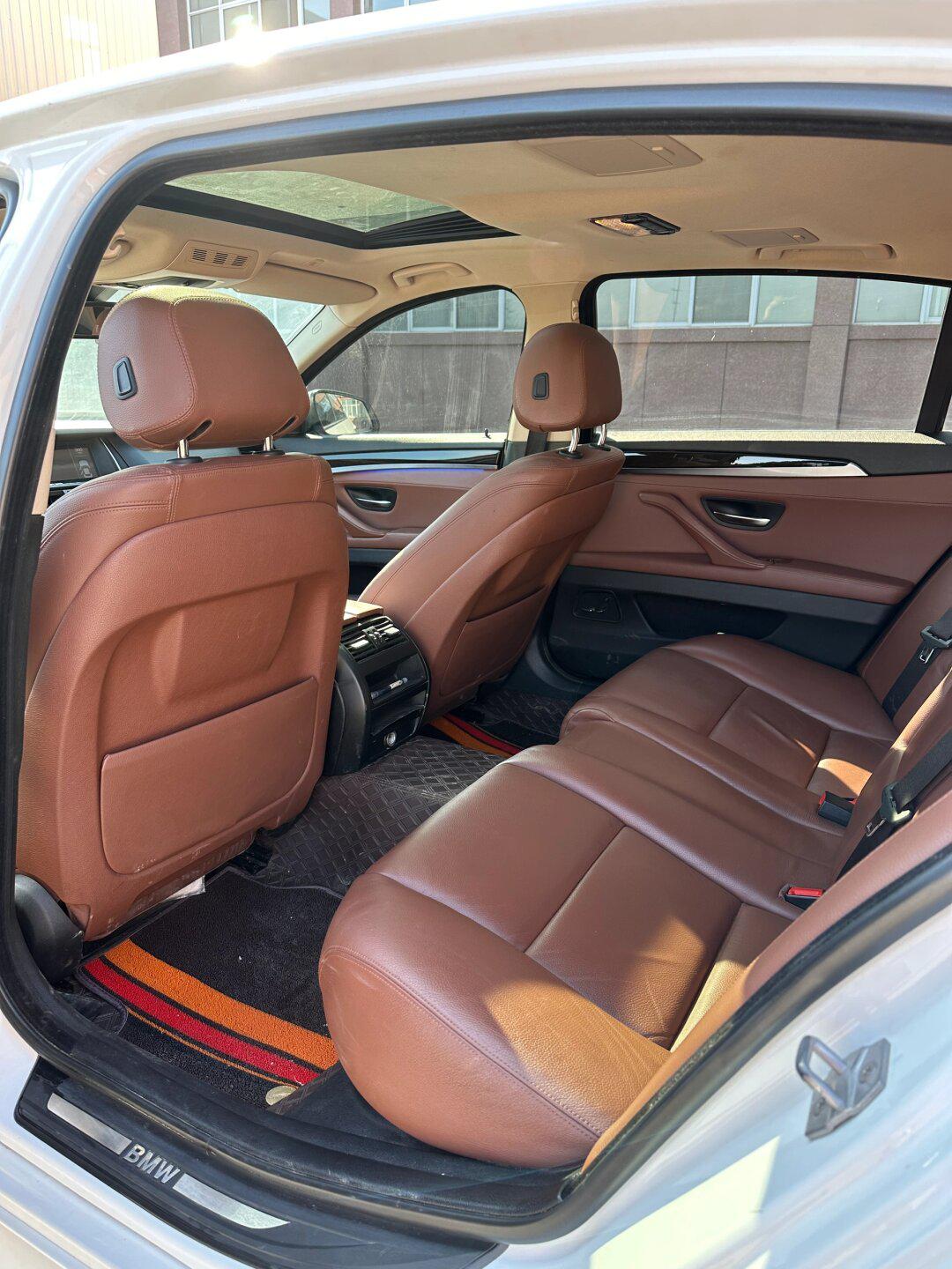 新到2014年12月宝马525li领先 自动天窗2.0t后驱 最美棕内 14万公