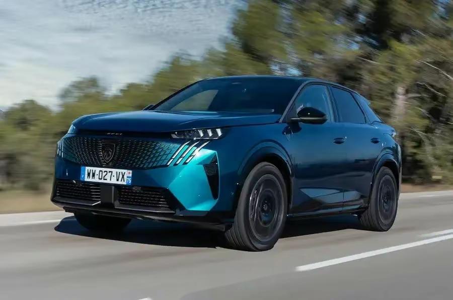 全新标致3008发布,无边界前脸 狮标,獠牙式日行灯,悬浮式车顶,动力