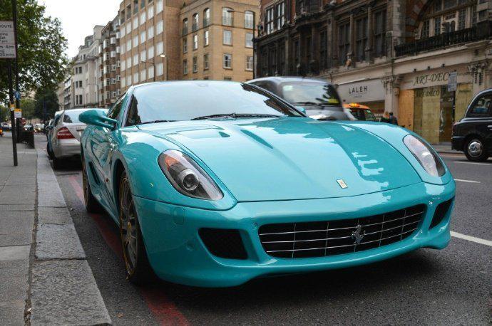 当前位置:>易车>社区>有钱人的社区>法拉利599gtbfiorano,颜色很个性!