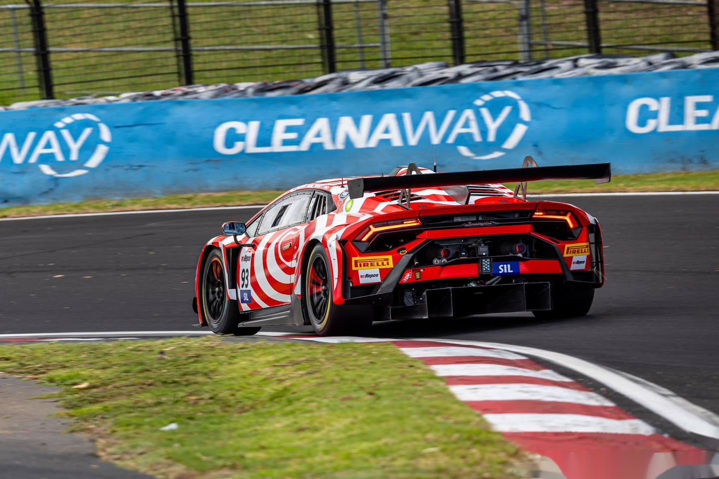 wall racing的兰博基尼huracan gt3 evo2拿到 银组冠军 _有钱人的社区