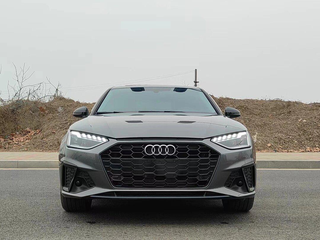 0823年奥迪a4l豪华动感3千公里特价21