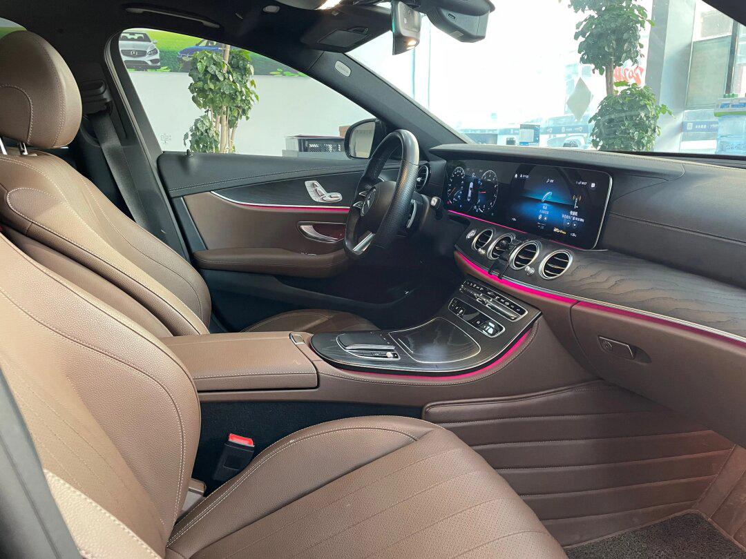 最新拿下 奔驰e级(进口) 2021款 改款 e 260 时尚型运动版 21年9_奔驰