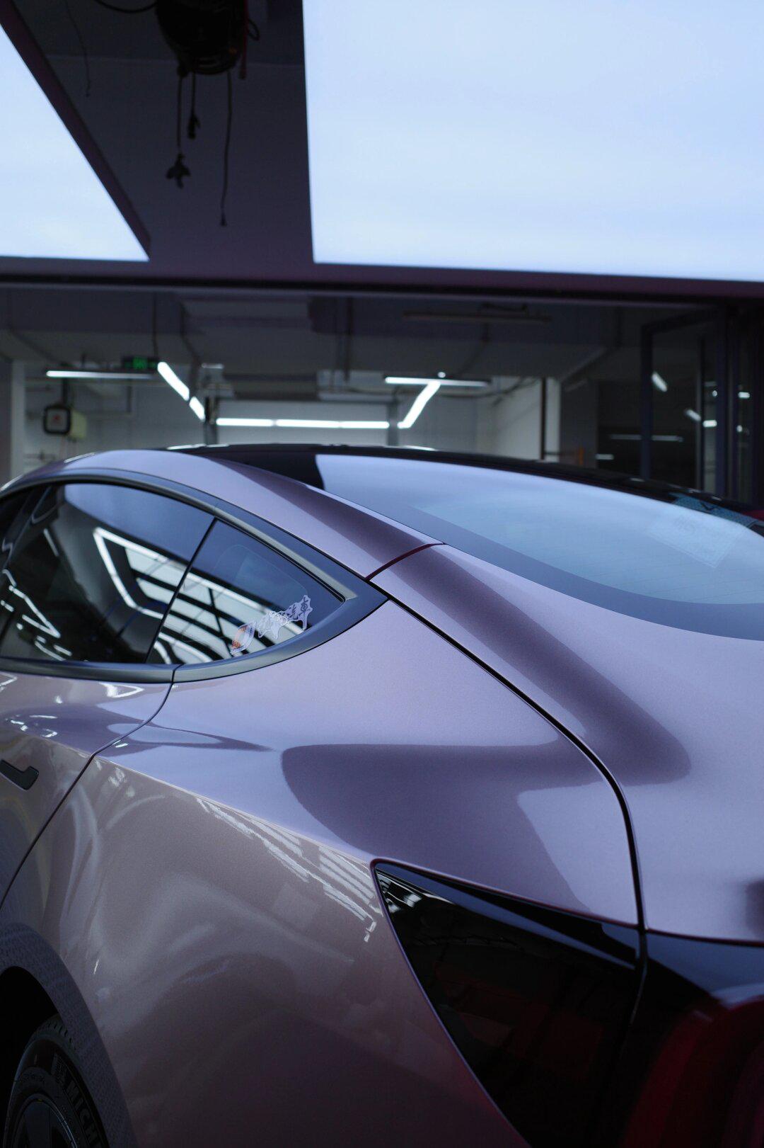 贵阳贴膜|特斯拉新款model 3改色冰莓粉