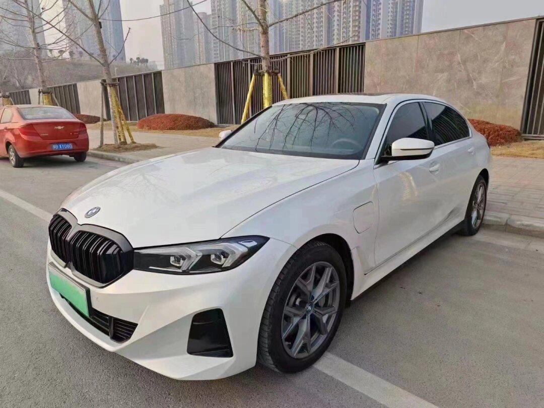 23年宝马i3,35l(新车裸车35.39万款)纯电动!续航526km,空