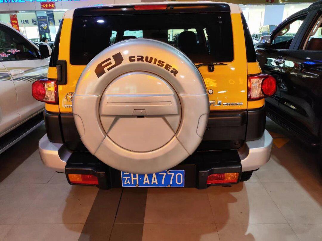 丰田fj酷路泽 1gr 4.0v6自然吸气发动机平顺稳定!