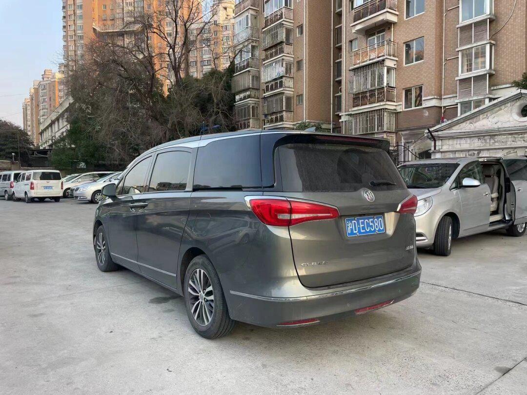 两处划痕补漆,非营运一手车,实表10._别克gl8社区_易车社区