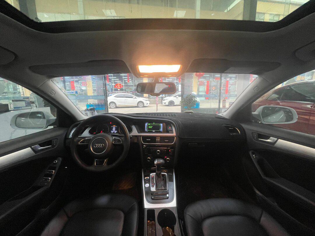 最新拿下 奥迪a4l 2016款 35 tfsi 典藏版 自动标准型 16年6月
