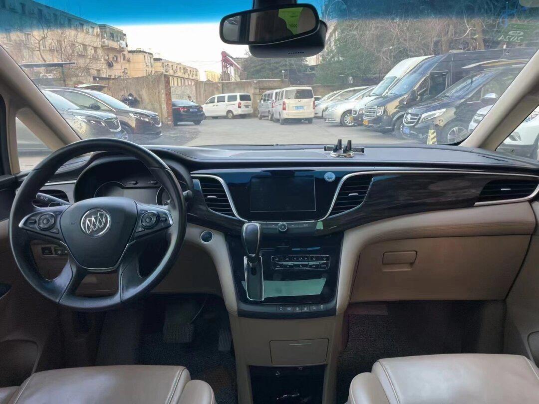 两处划痕补漆,非营运一手车,实表10._别克gl8社区_易车社区