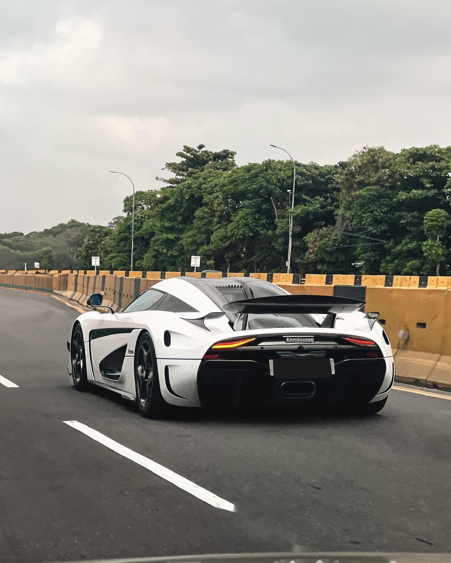 法拉利599 gtb fiorano,颜色很个性!