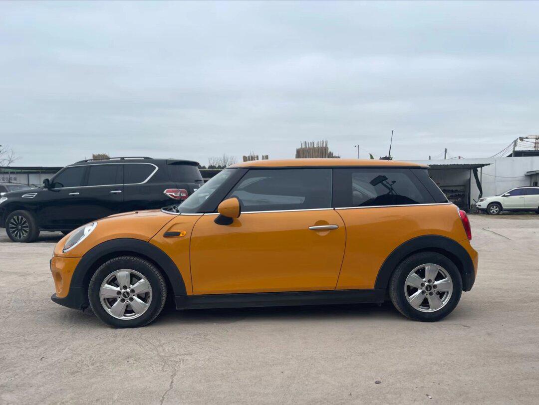 2015年宝马mini自动1.5t广州粤a牌原版原漆