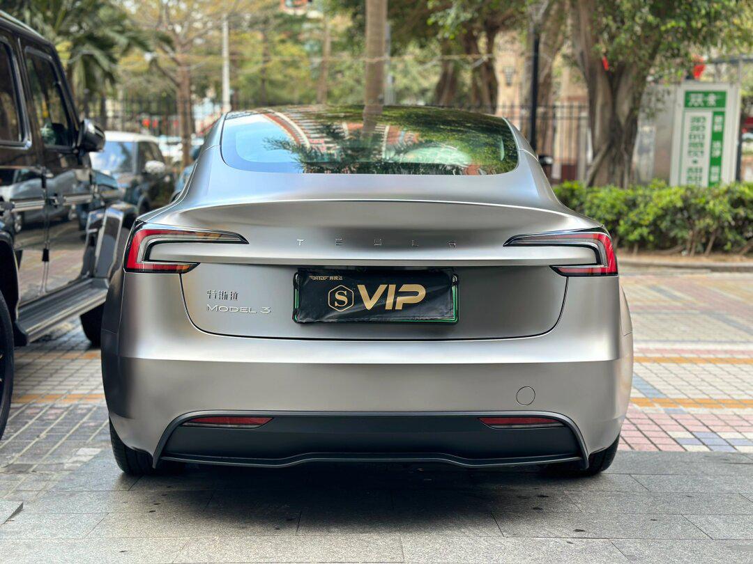 焕新版特斯拉model36015超哑液态银改色案例73_model 3社区
