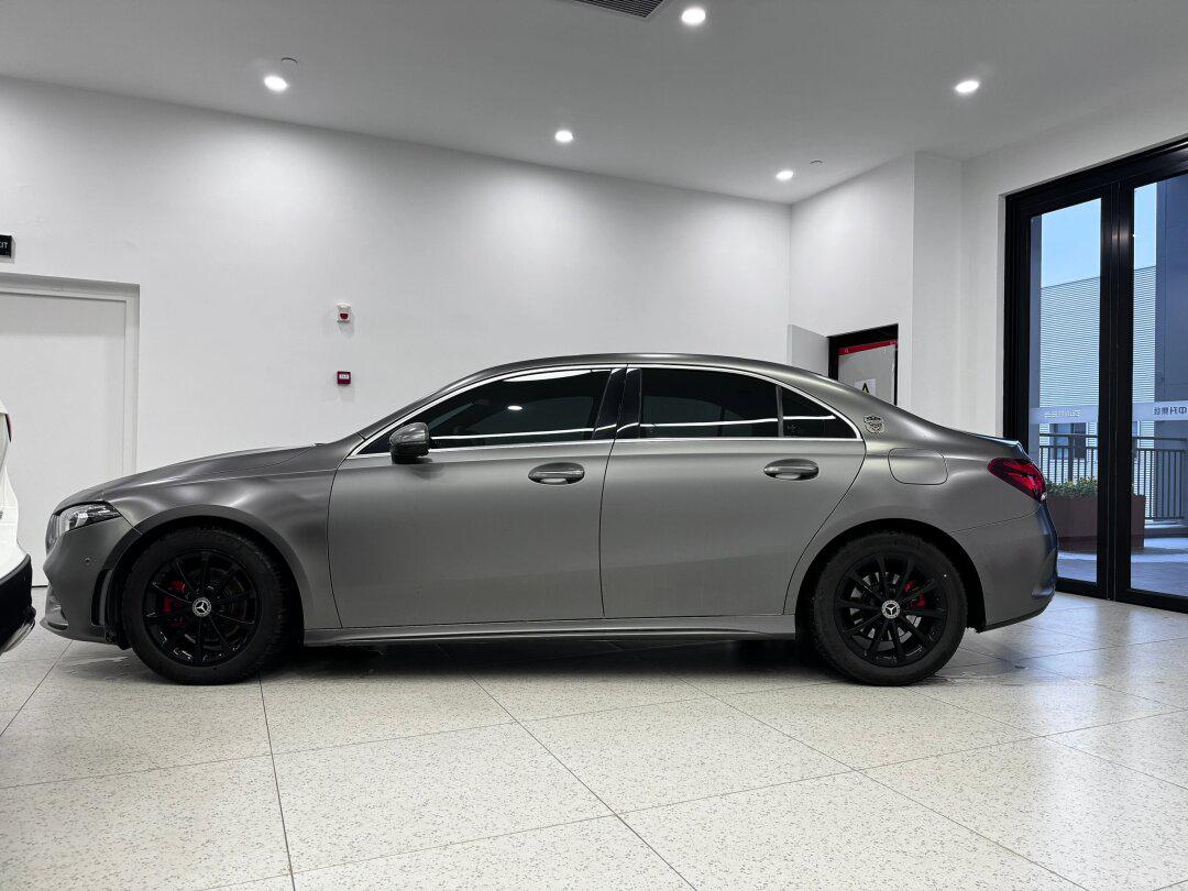 奔驰a200带64色氛围灯,小姐姐超爱_奔驰a级社区_易车社区