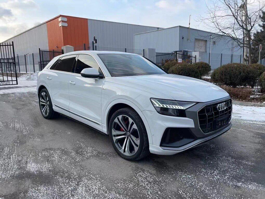 20年奥迪q8 29.98万