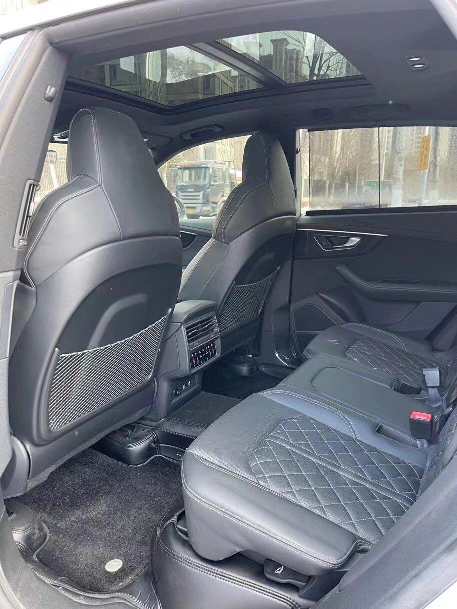 20年奥迪q8 29.98万