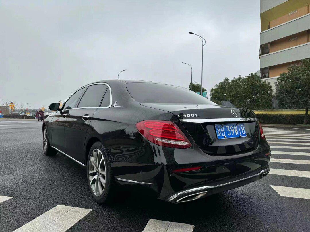 最新到店:20年奔驰e260l立标 全车隐形车衣,全景双天窗 柏林之声 64色