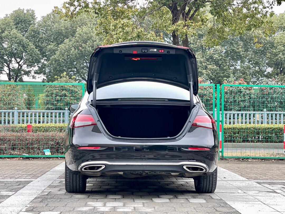 奔驰e级 2023款 e 300 l 豪华型 23年4月上牌,3万公里行程.