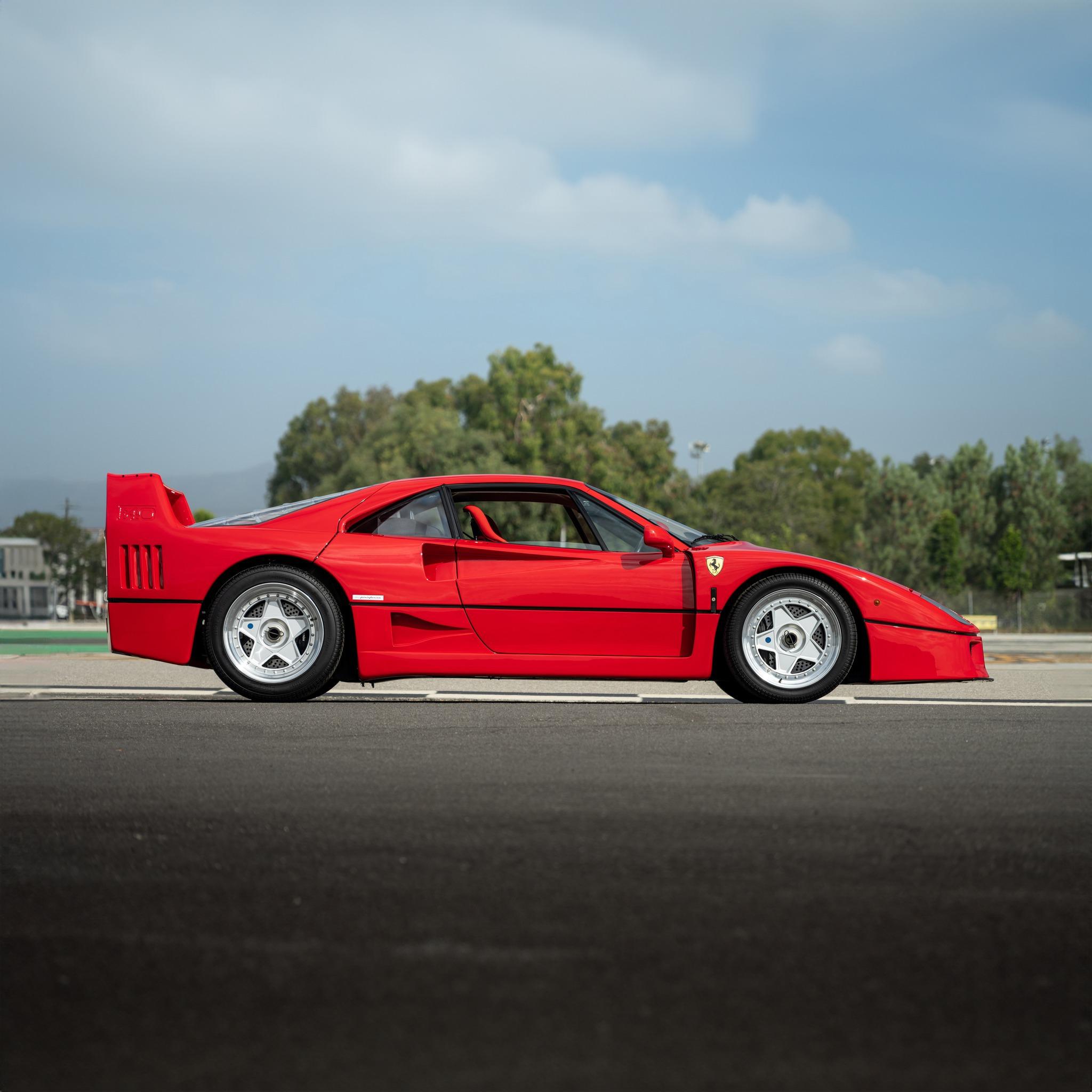 ferrari f40 设计方面f40是法拉利的一个巅峰.