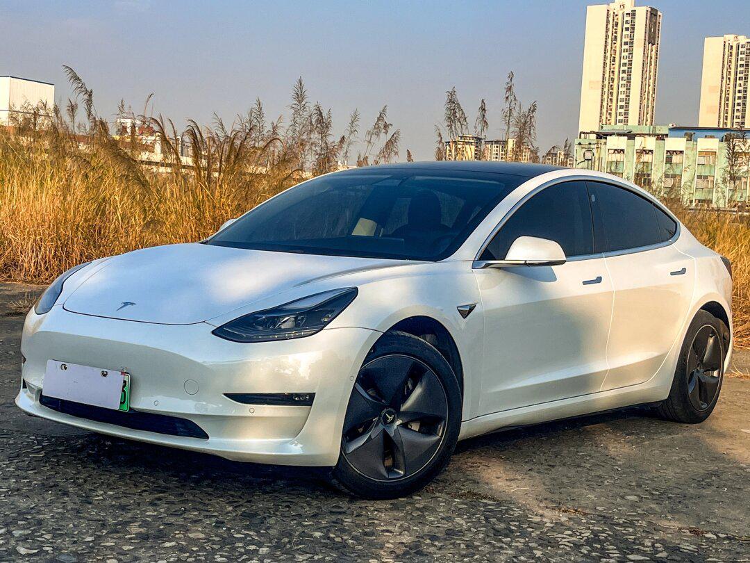 2021年特斯拉model 3 (20款改款长续航版),续航668公里,6万公里