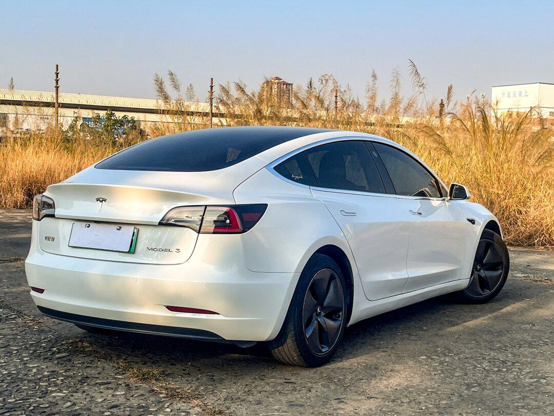 2021年特斯拉model 3 (20款改款长续航版),续航668公里,6万公里_model