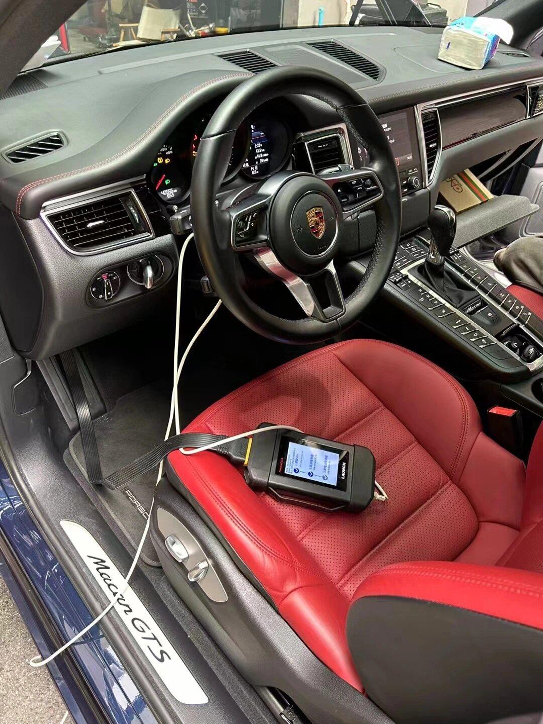 现车资源|质感火山灰 时尚运动氛围感拉满99_保时捷macan社区_易车