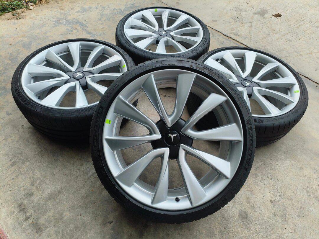特斯拉model 3升级轮毂