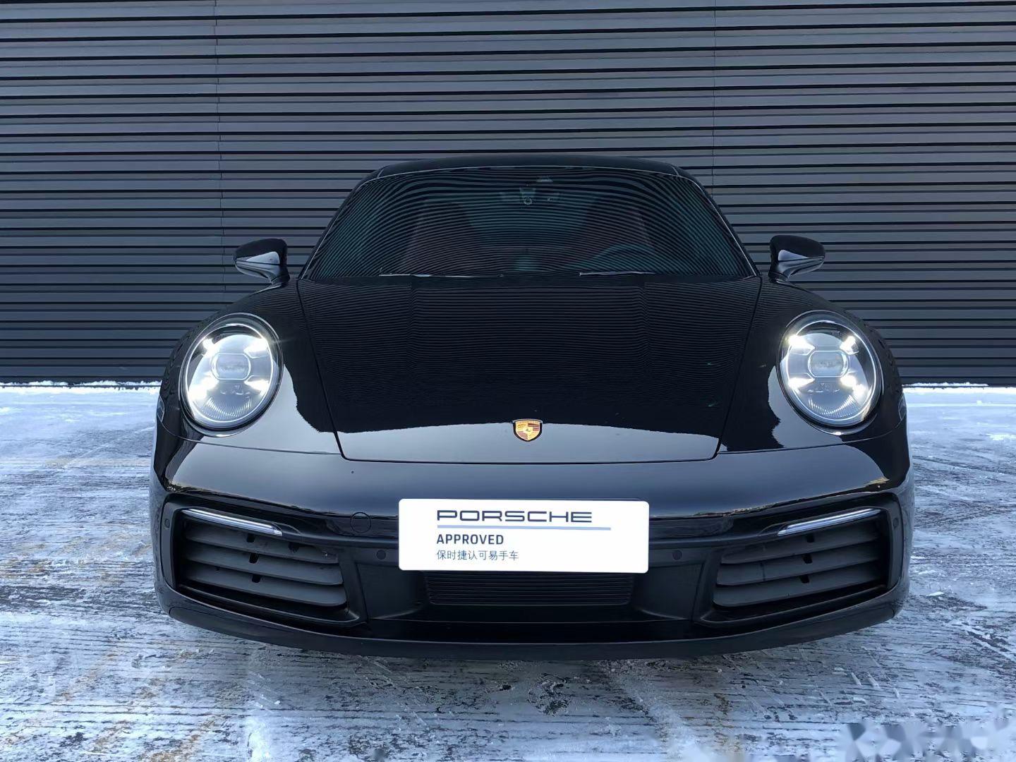 911 carrera 极品黑红 2023年8月注册,4900公里 全车车衣 原_保时捷