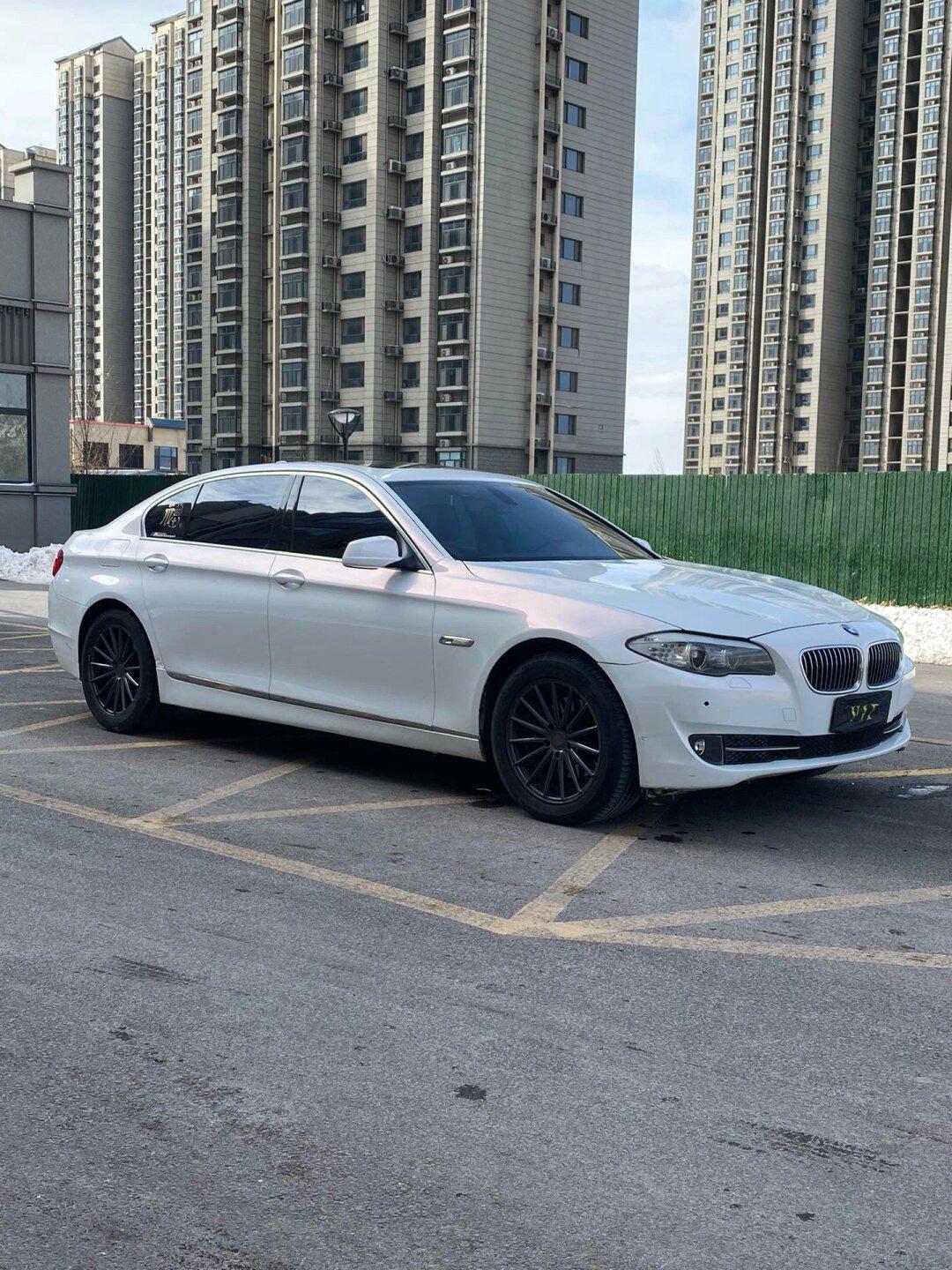 出一台宝马523