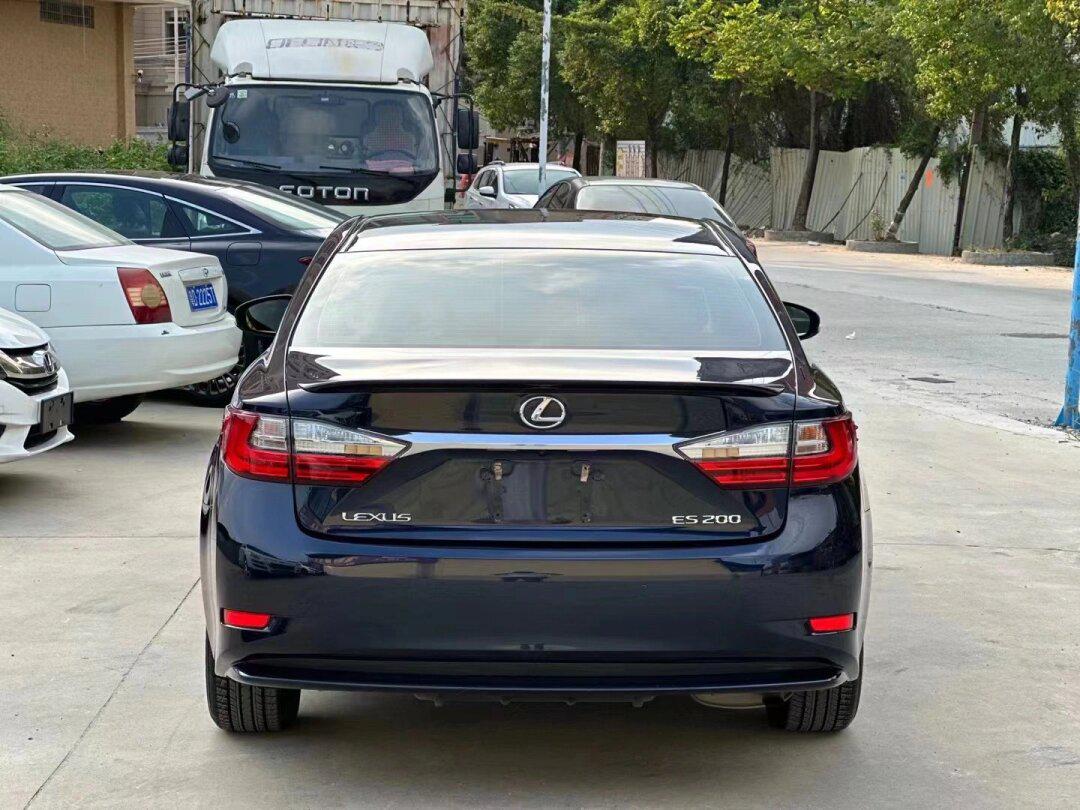 18年雷克萨斯es200,2.0l精英版!