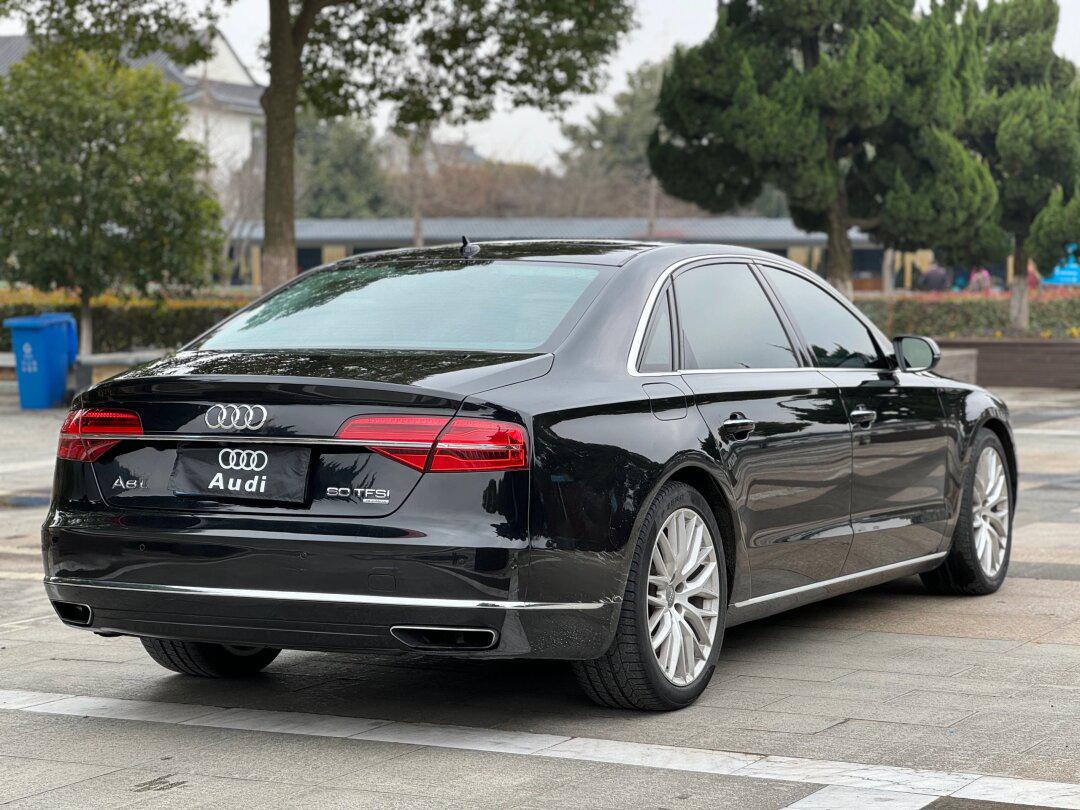 当前位置:>易车>社区>奥迪a8社区>15年上牌,奥迪a8l60tfsiquattro豪华