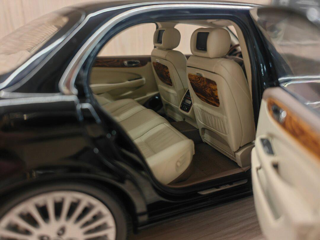 模型里的百万级d级轿车后排_辉腾社区_易车社区