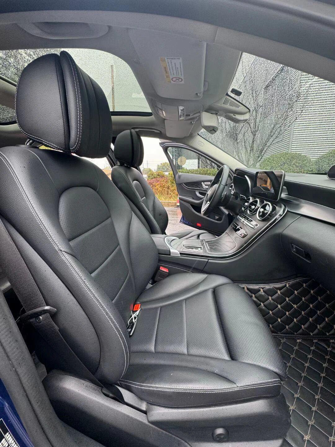 2019年06月奔驰c260l,运动型,排量1.5t,配置一键启动,双电动记忆座