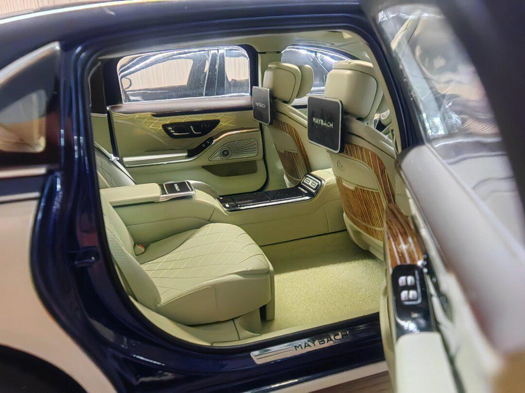 模型里的百万级d级轿车后排_辉腾社区_易车社区