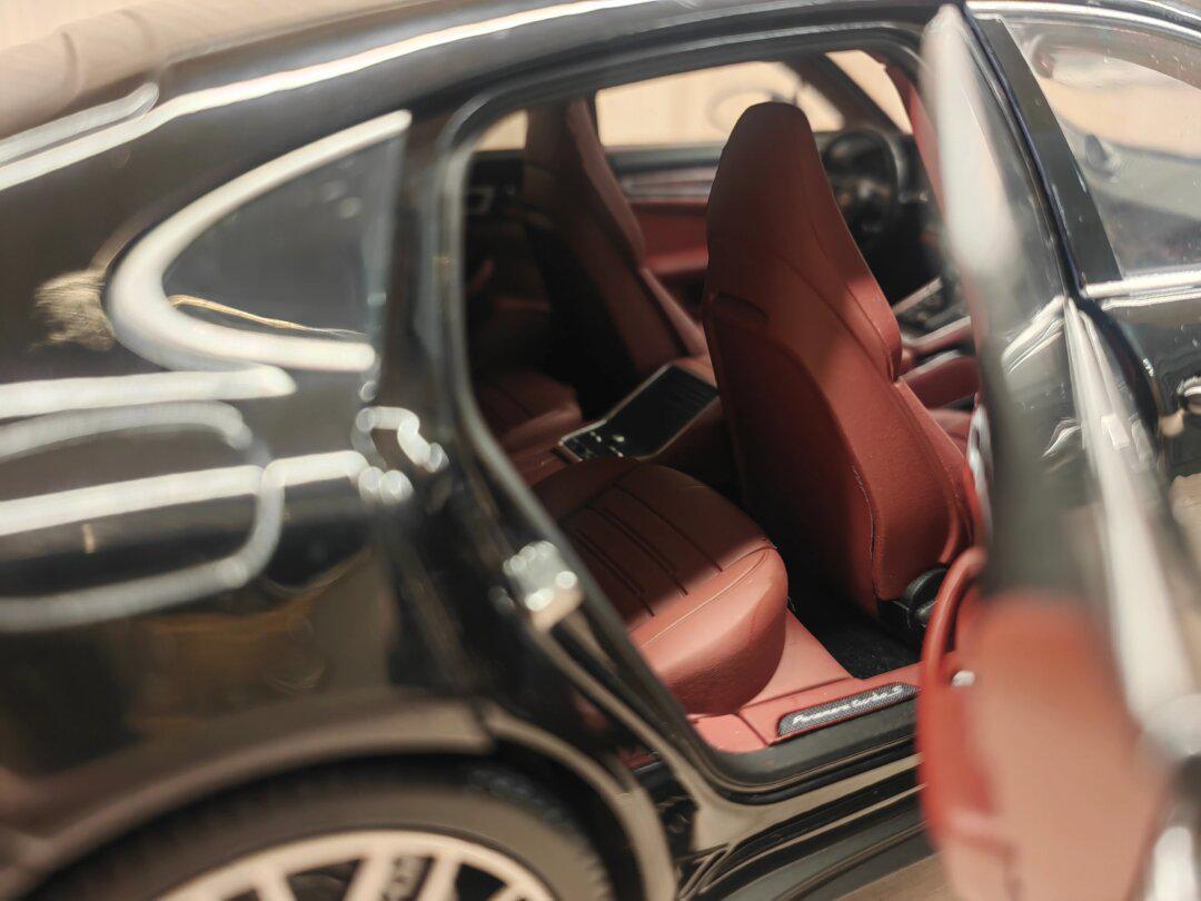 模型里的百万级d级轿车后排_辉腾社区_易车社区