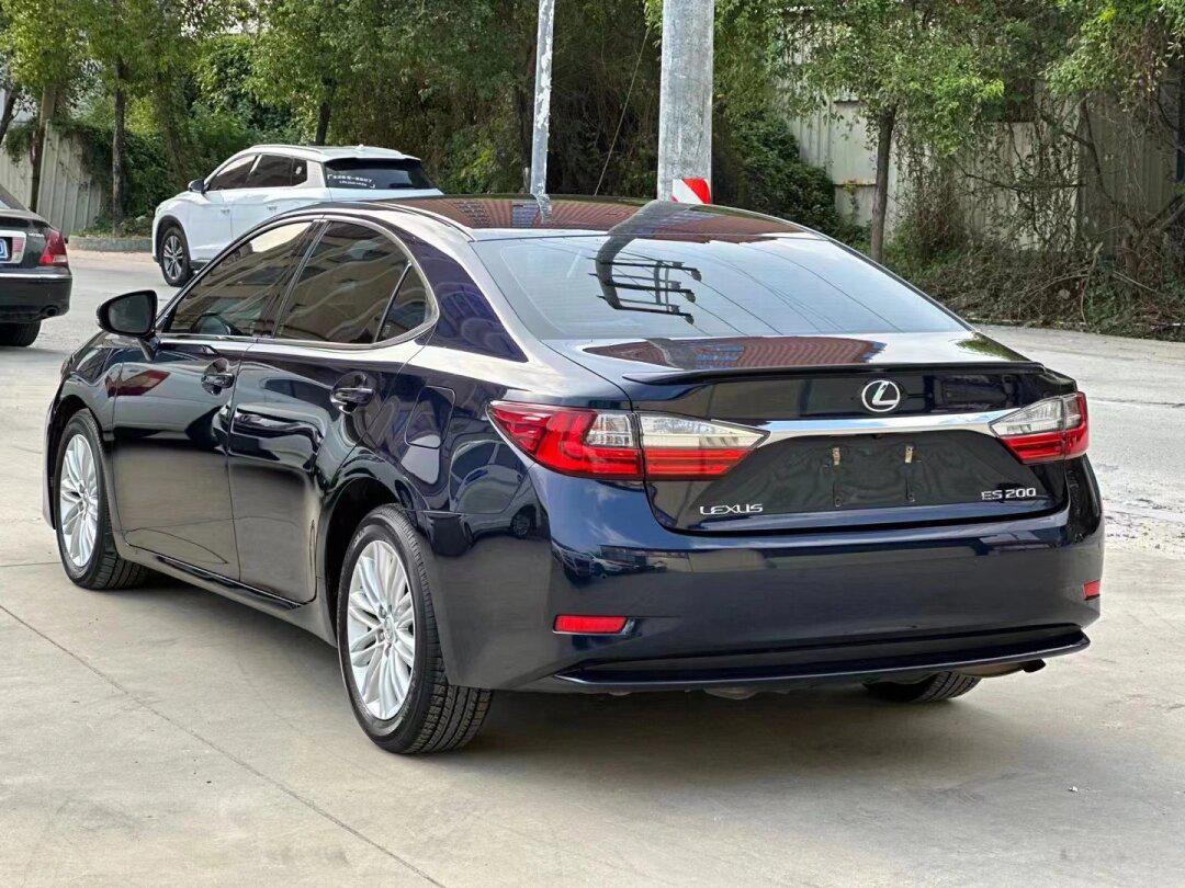 18年雷克萨斯es200,2.0l精英版!
