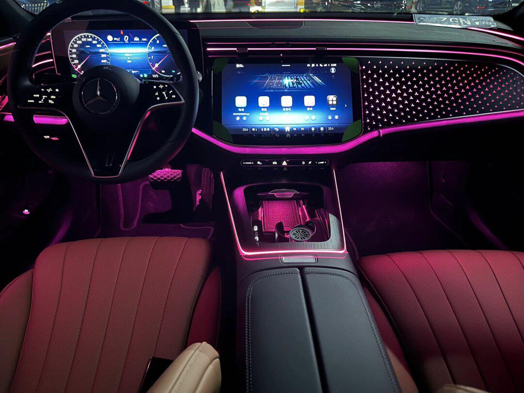 全新奔驰e300l时尚