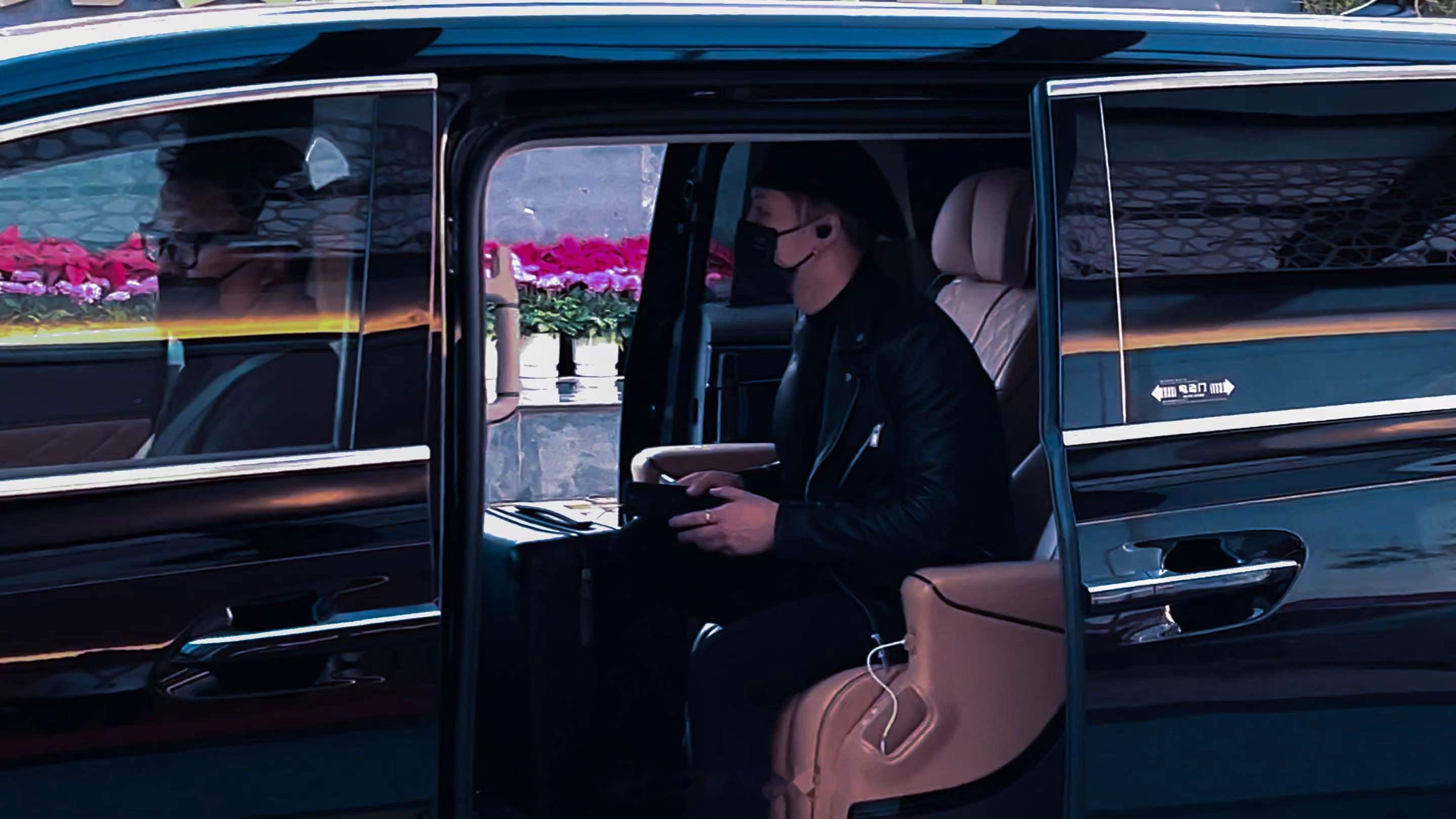 为什么我一直推荐家里有娃,有商务车需求的朋友都买明星保姆车?