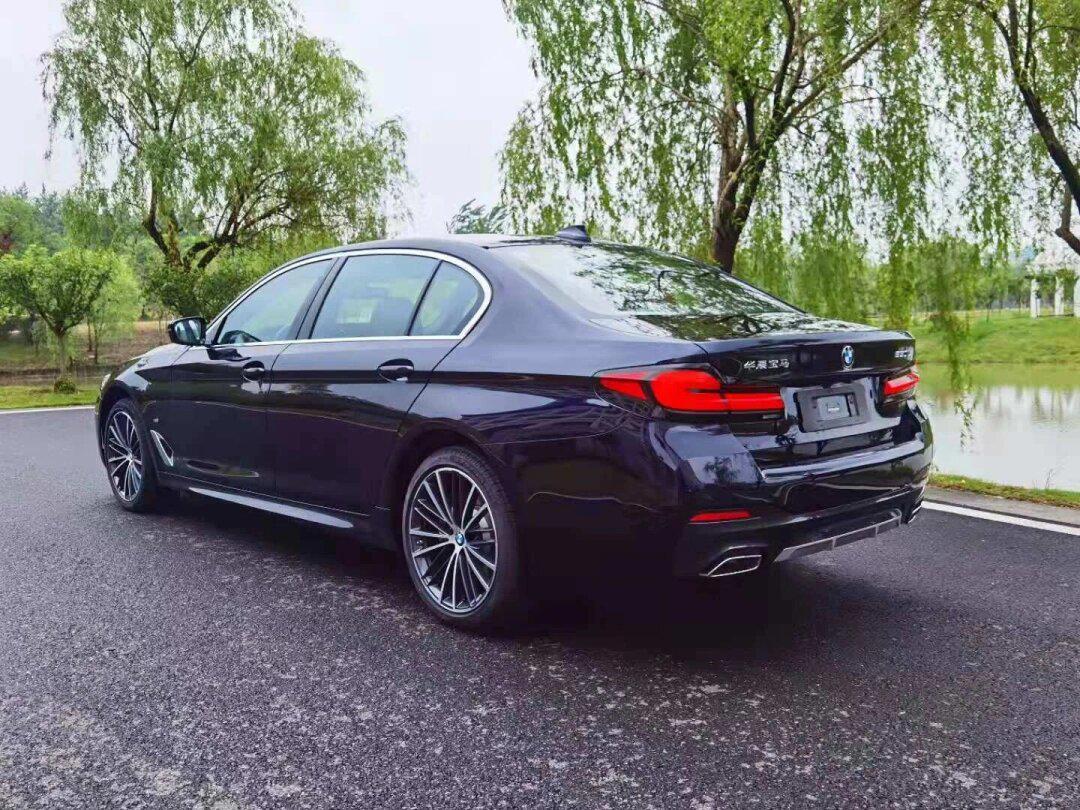 21宝马530黑红最美配色8万开回家_宝马5系社区_易车社区