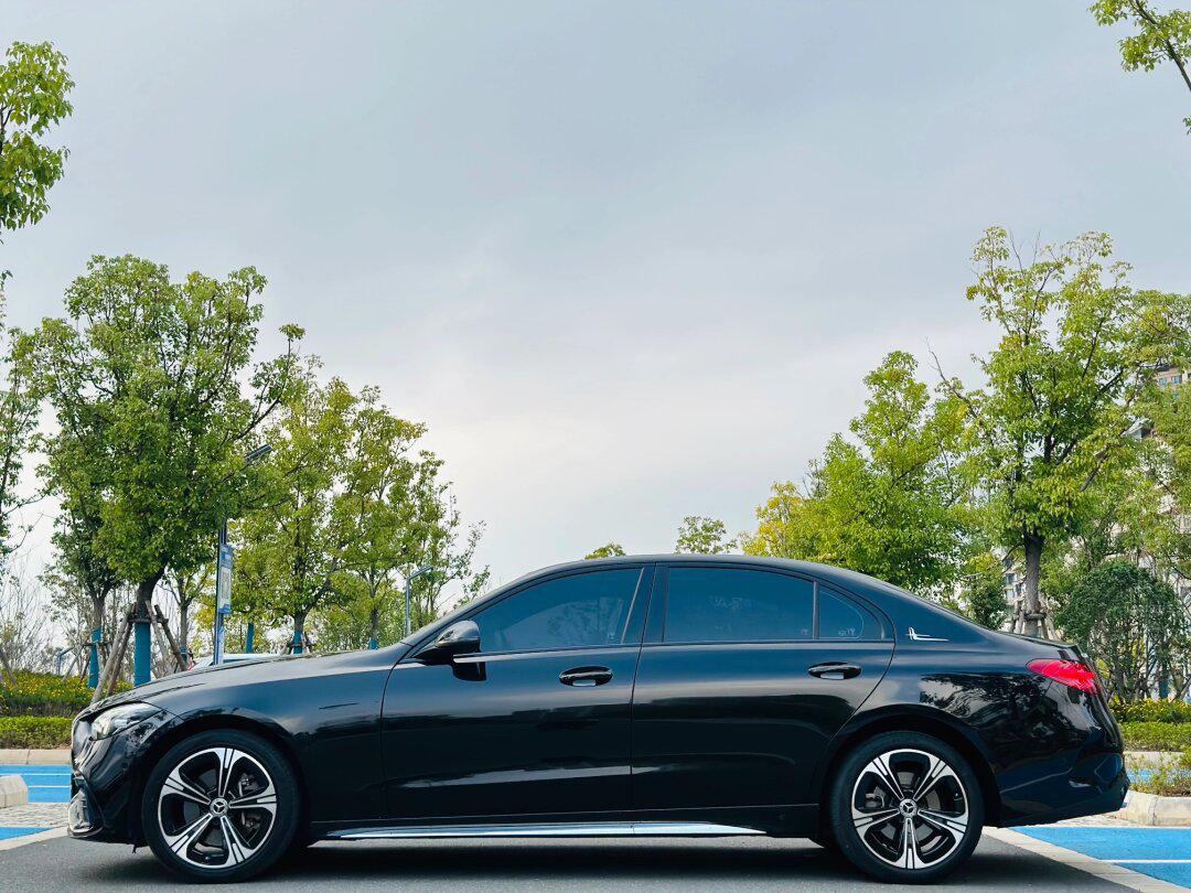 当前位置:>易车>社区>奔驰c级社区>奔驰c级2022款c260l皓夜运动版首次