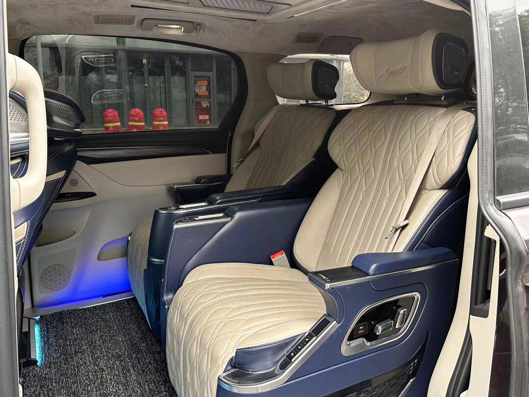 2021年别克gl8 653t 改装十几万 大连屏 艾维亚内饰航空座椅 主副电动