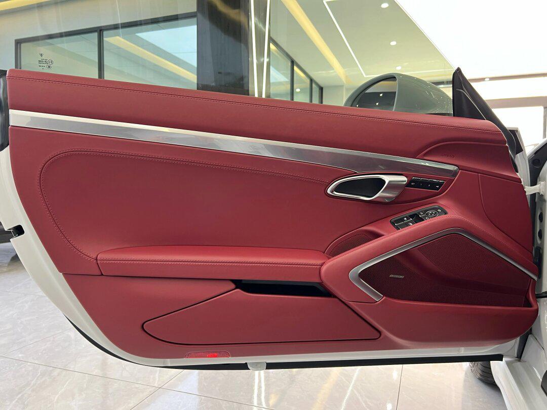 新到:2020年8月保时捷718 boxster,仅9600公里,原版原漆,一手_保时捷