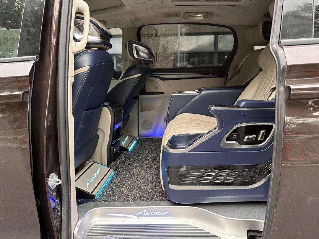 2021年别克gl8 653t 改装十几万 大连屏 艾维亚内饰航空座椅 主副电动