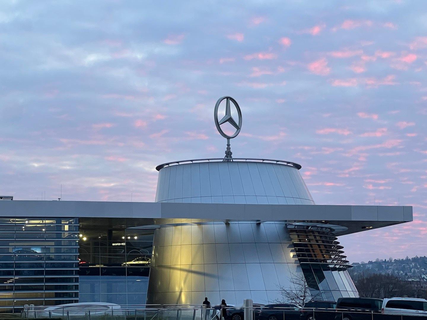 【探访德国斯图加特奔驰博物馆】#纵横四海 一路向前##微博公开课