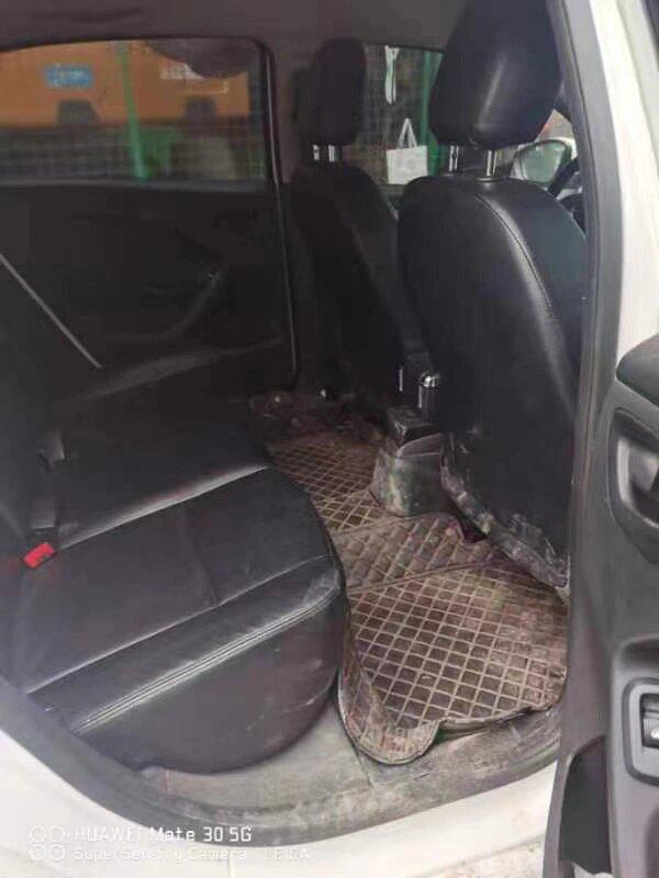 合资车,自动挡,私人户,上下班代步车,油耗低,上个月才买的_标致301