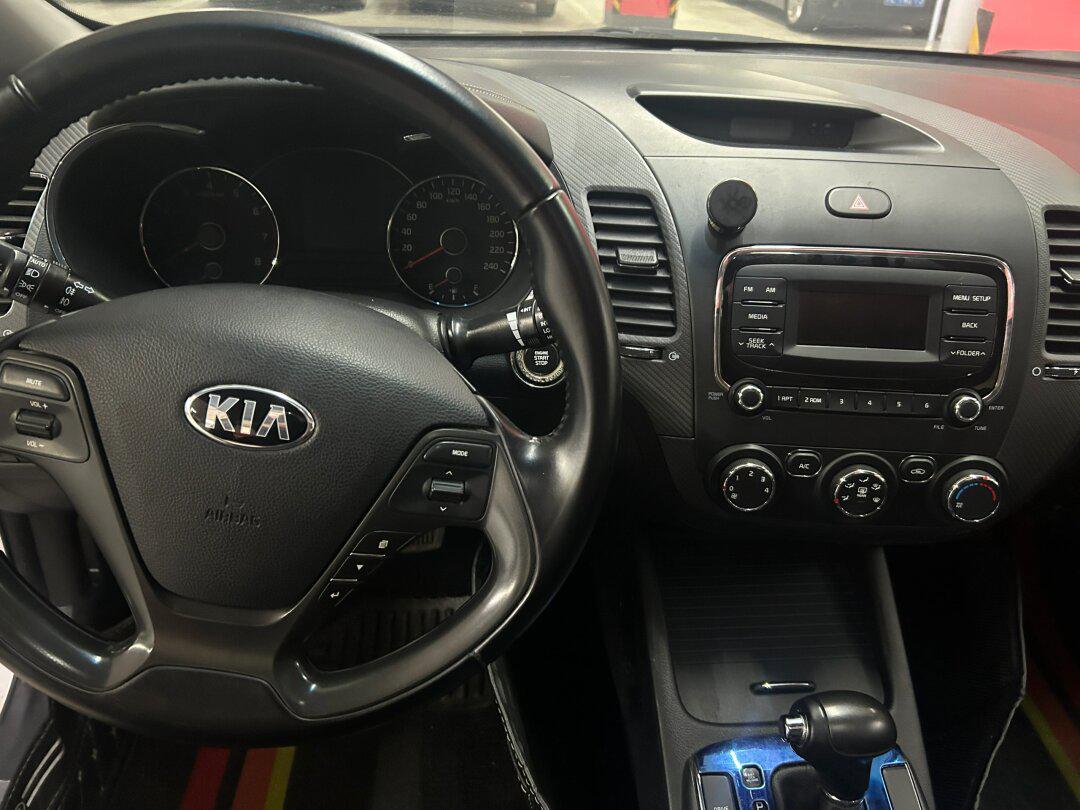 6排量,全车原版原况,仅行驶5万公里,内饰干净整洁_起亚k3社区_易车