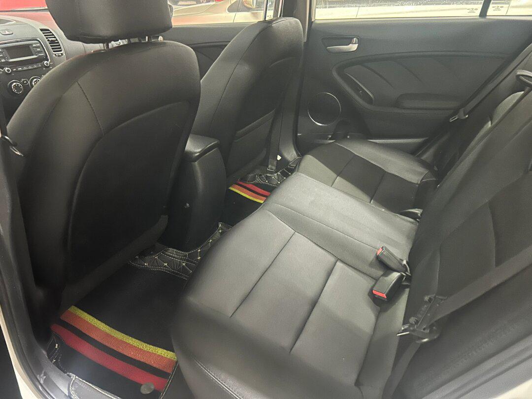 6排量,全车原版原况,仅行驶5万公里,内饰干净整洁_起亚k3社区_易车