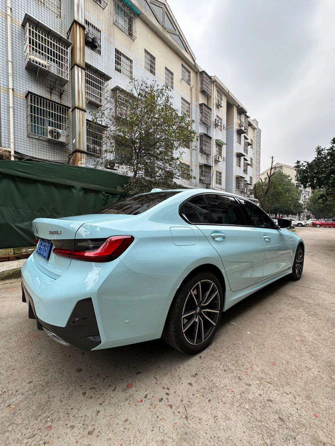 宝马325,贴冰川蓝改色膜 镀铬条黑化_宝马3系社区_易车社区