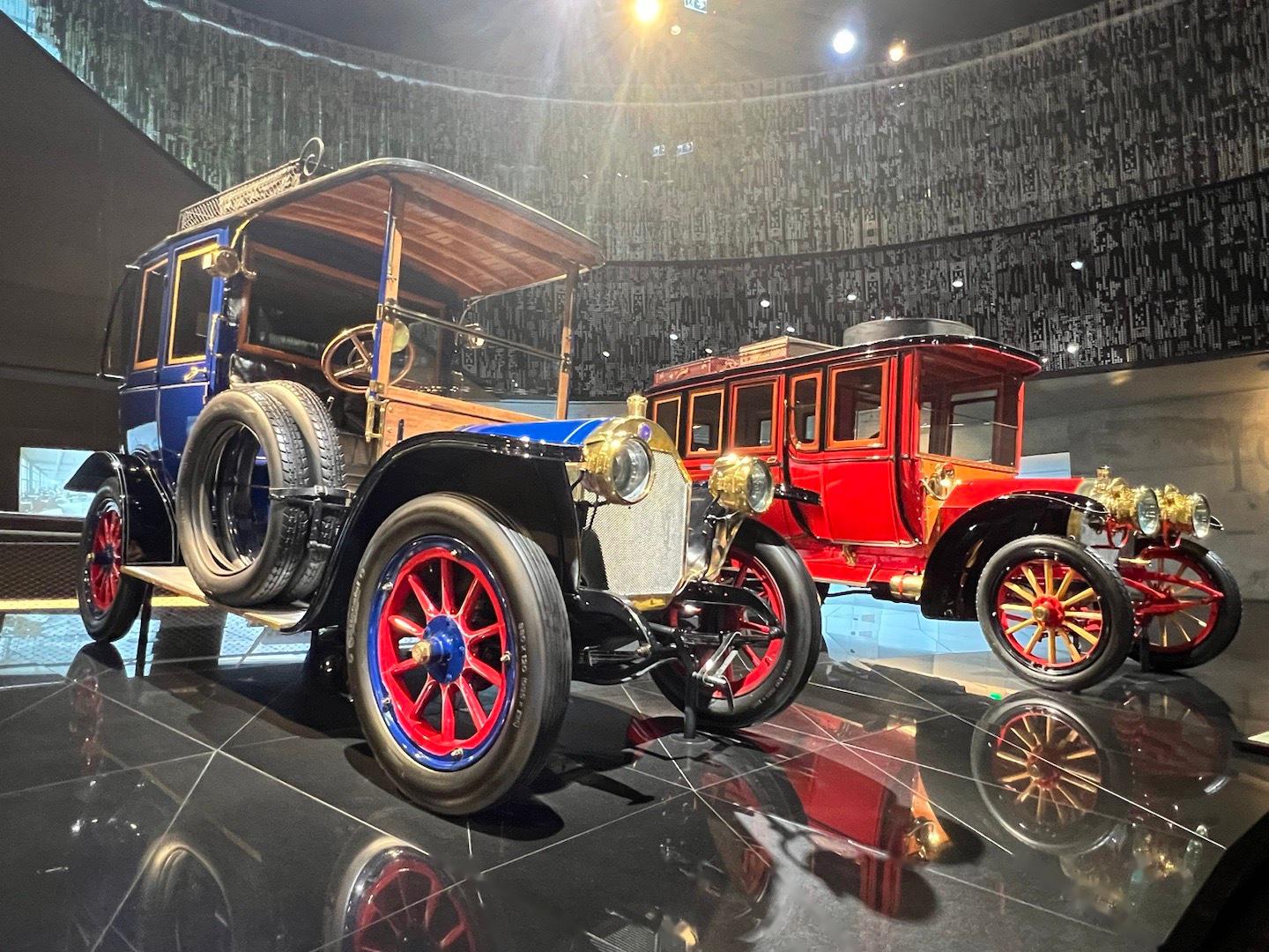 【探访德国斯图加特奔驰博物馆】#纵横四海 一路向前##微博公开课