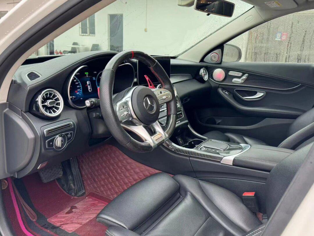 拿下-20款奔驰c260l 19年10月上牌 安全行驶7万公里 车况漂亮 保养到